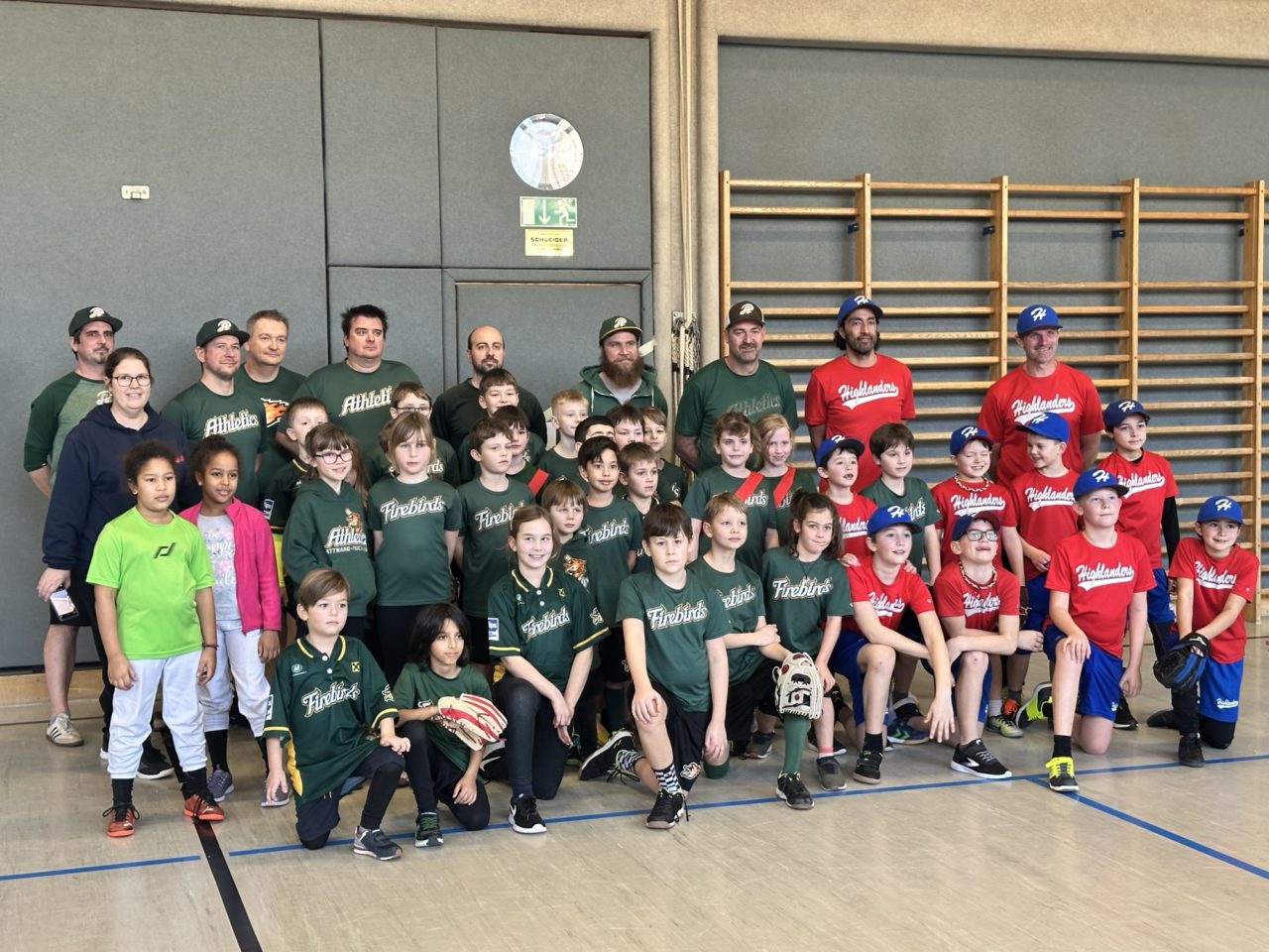 Hallen Baseball biegt in die Zielgerade